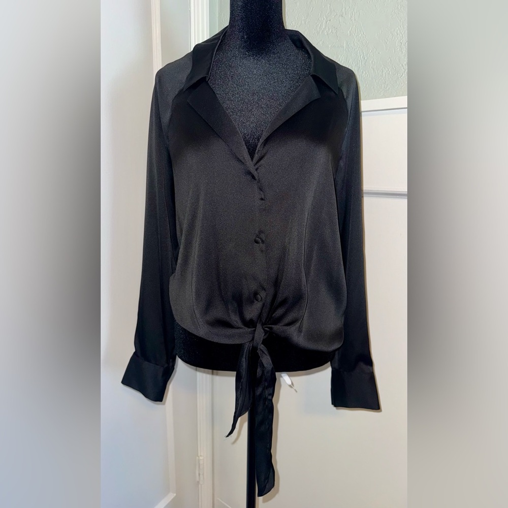 NWT Bar III Women’s Tie-Front Satin Top – Black – Size L